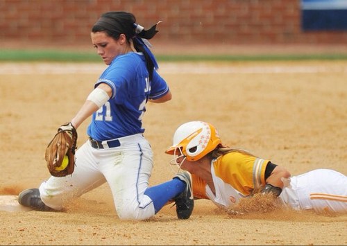 SarahKincaid6's profile picture. Typical softball player tweeting about my love for the game. Baseball and softball players follow! ⚾ #cleatchaser #single