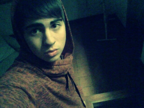 BrianFiderio's profile picture. Amo alos que me odian, por que son los mejores fans dedican todo su tiempo a pensar en mi.!