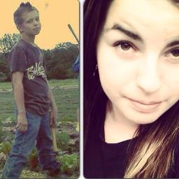 Heey guys!:) Follow mee and ill follow you!:) I love Musicc its my life3
