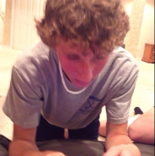Hey guys its Jack i forgot the password to my old twitter follow me