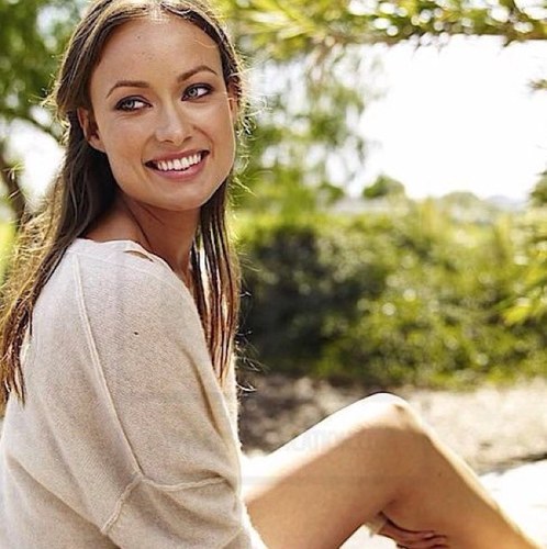 Just a small town girl living In big dreams. My books are my company. J'étais libre. You'll find me around @OnlyABeast.  [#BeautyAndTheBeast RP]