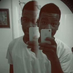 Wassup my name is Tae I go to Sylacauga high school im a cool guy and you follow me I follow back PEACE!!