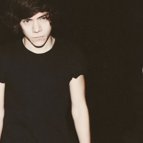 Itsboychapter's profile picture. 1d, janoskians, 5sos, justin bieber, ariana grande, demi lovato