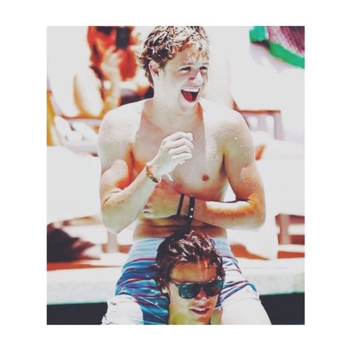 junglenarry2's profile picture. ♥ since i followed you on this account, you should follow me on @junglenarry. tweet me & i'll follow back ♥