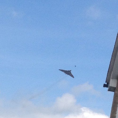 pretzelxx08's profile picture. #2chainz.  
AlwaysUnderThePorschePedal