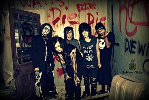 http://t.co/YYjRCOdi0A
Australian 5 piece metal goth band. 
For Fans of Black Veil Brides, Motionless in White and Marilyn Manson 
Batman