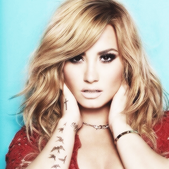 Hey that's Elay. Now i'm a warrior. #teamlovato