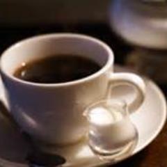 喫茶店でコーヒーや紅茶を飲んでまったりするのが好きな男子です。ｖはTVのV。テレビ大好き。歌番組、バラエティ番組好き。KIRINとHONDAと私はサッカー日本代表を応援します。相互フォローしましょう(^o^)/