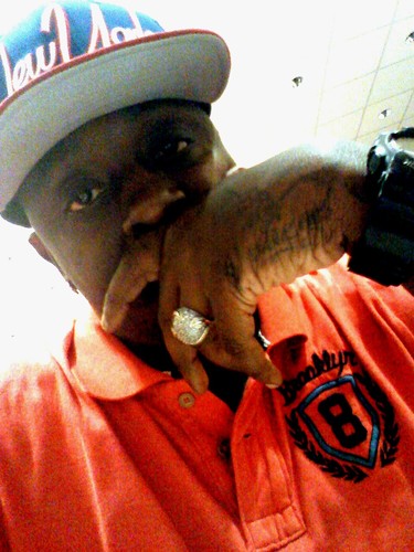 TraditionThe's profile picture. Brooklyn born and raised. anything else just ask !  kik me @shine6966