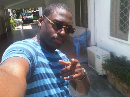 RAS.. Team 242/garcn gentiy..me follow pas pour te retire après les Bouffon de ton genre je ls emmerdes