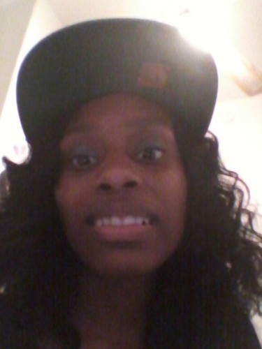 Im a hot girl,,,but im taken,im a 110er. Really tho la bytch,,im very crazy,like to dance,smoke,eat&&drink,, kik name: sheba10cole17