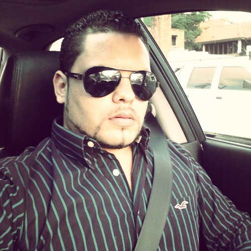 Hijo, hermano y esposo,, con mira a delante, desechando a las personas miopes q no ven mas alla de sus narices y en la mejor etapa de mi vida....