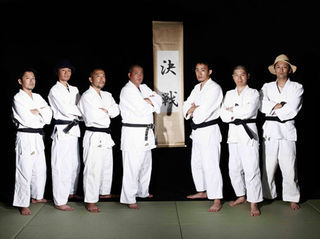 fmb_kanakoo's profile picture. ファンモン、ケツメイシ大好き！！！ライブ三昧の日々！！感謝！感激の五年間！ これからどんな最幸な日々が待ってるんだろう！やらないで後悔より、やっちまった後悔！！！しなかった後悔はどんどん膨らんでく！！でもわやっちまった後悔なら、小さくなってく！！！死ぬとき後悔しない自分になる！！！