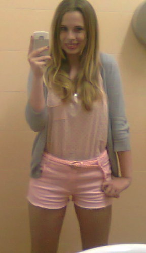 soffyytururu's profile picture. don't worry, be happy;)