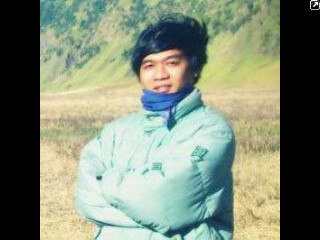 Anak ke 2 dari 4 bersaudara,,