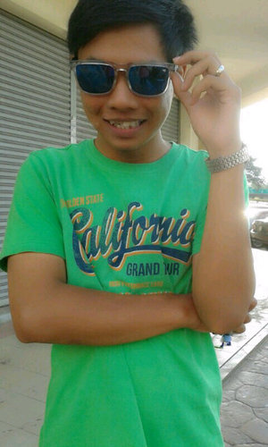 AshrafHazirul's profile picture. Ashraf . 21y/o . Selangor . Simple person . My Hard was taken by. @AshaSyiera Asha city