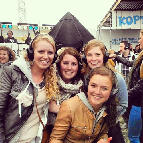 lauraxgoossens's profile picture. The prettiest thing you can wear is a smile! ♥