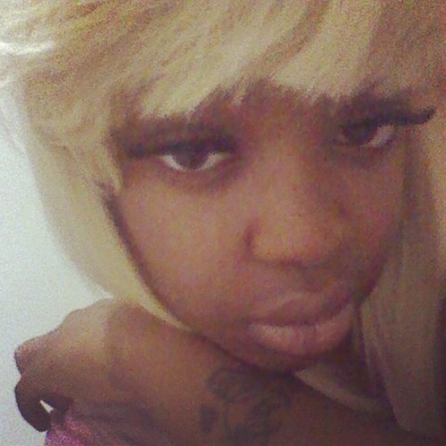 (( FOLLOW MY CUTE ASz!...)) #TeamRun UpDemBands
#TeamTellYoBitchToHateOnMe

#TeamBaddBitch 
#TeamThickAsz!!! ;)