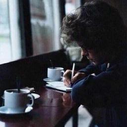 ♔if you're reading this tweet you're beautiful♔ last tweet.....