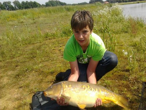 JoepBeuting's profile picture. *Zieuwent* * 1e Jaar AOC borculo 1kg2 is pannekoeke klas p * * 13 Jaar * *FR Feyenoord FR Feyenoord the bestttttttt: * #Honda* karper visser