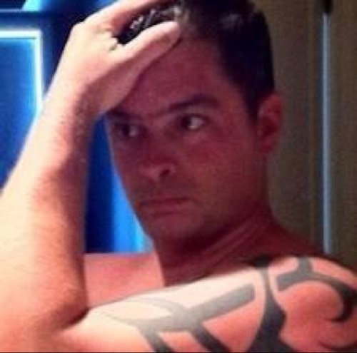 jaypoil's profile picture. Blette et fouine par excellence!! pas officielement drôle, mais certe le croqueur officiel de la fesse droite de @platdenouilles !! ouiais boom !!