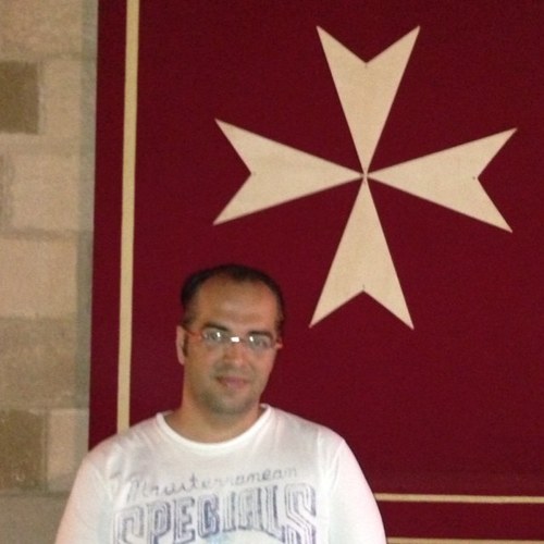 Dilini terbiye etmeden önce yüreğini terbiye et. Çünkü söz yürekten gelir, dilden çıkar. -Hz. Mevlâna