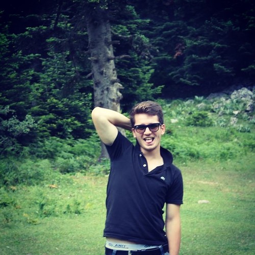 OzkanliOzkan's profile picture. 18 sene hakkinda bilgi veremem.;) İstesem de olmazz zaman yok ;)