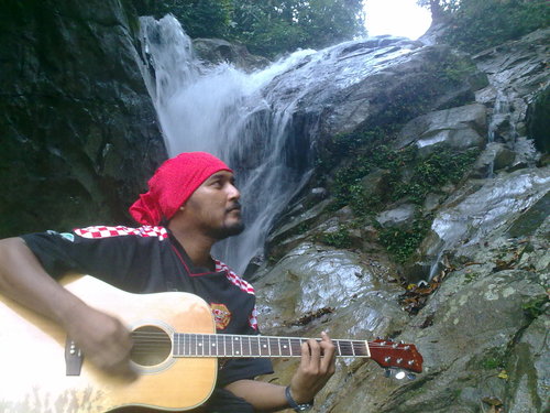 saryono's profile picture. To live is to die!