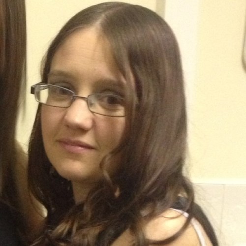 lmully's profile picture. mum of 4 , work in learning and development  (all views are my own) .... like to be different and stand out from the crowd 😊 #mumoftwogoalkeepers