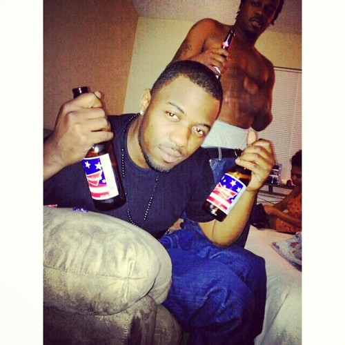 $$$VILLE.....i aint to be fucked wit #badmouth with a #badbitch and to many #badhabits #teameffu #checkmeout