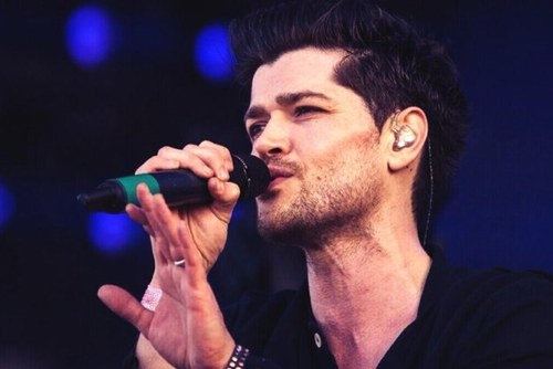 Give The Love Around and back around it goes. In the future these will be the Good Ol' Days dedicated to @thescript Danny follows