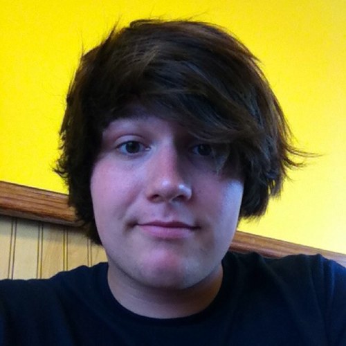 polarbeartaglia's profile picture. Tech Ed major, skateboard enthusiast, potato farmer