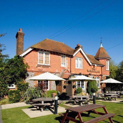 Friendly Local Pub providing fabulous food,Children catered for,Dogs welcome.Weekend Live music (with extended licence) Thursday night quiz, Large garden.