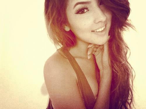 Coucou, moi c'est Alice, j'ai 17 ans. :) I FOLLOW BACK ! #TeamFollowBack ♡