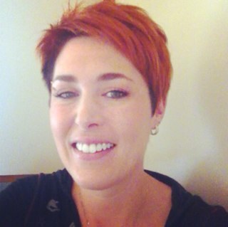 catmachine2's profile picture. tranquillement pas vite :0). Infirmiere. Maman de 2 filles trippantes. J'adore musique mode.