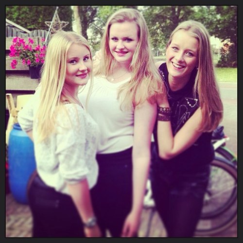 smile, and the world smiles back to you !♥♡