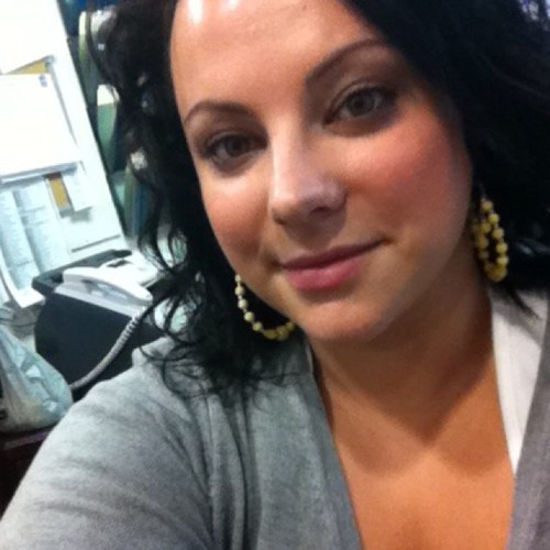 IsaPoga's profile picture. 