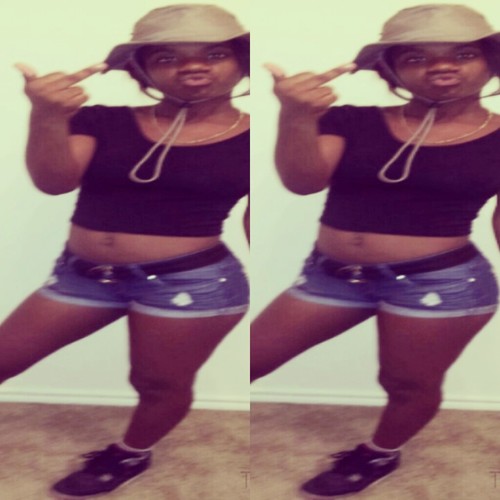 Follow me Ima follow back ❤ follow my sissy @PLAYAAMADE_KAY she follow back we pretty bitches running shit❤