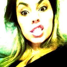 Rippiranha_'s profile picture. Meu nome é Rippiranha sou Maria Microfone sempre correndo atras dos cantores pra mim conseguir minha faminha.