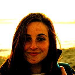 zohared's profile picture. i eat with my elbows on the table