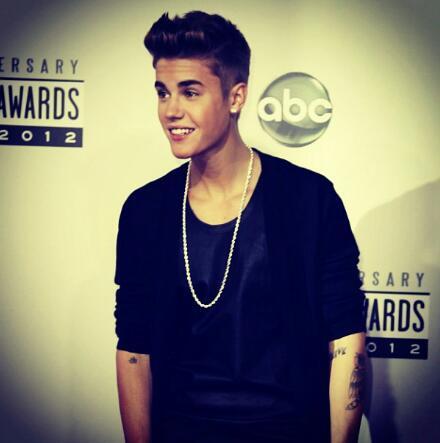 ||Belieber & Directioner|| ...                               \Follow me & Ill follow back/