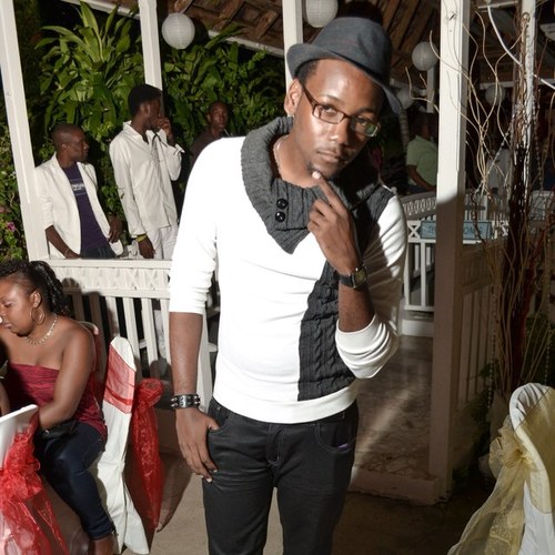 KaanFlakez's profile picture. I'm a charming and young individual who strives for the best....always reaching for the stars....I love to smile, laugh and socialize......