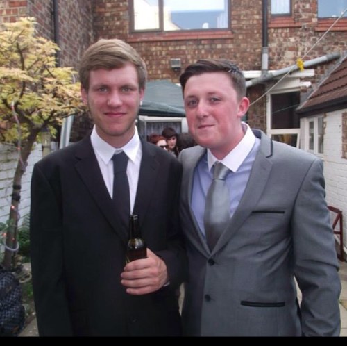 totaldestroy_'s profile picture. Made a new twitter, follow @dannybr4dshaw