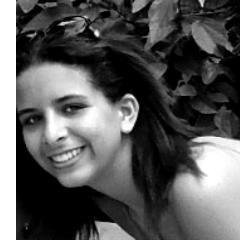 Linda.. uma pessoa muito amada, que adora estudar principalmente nutrição que é minha area. Amo muito Deus, minha familia amigos e é claro meu namorado!