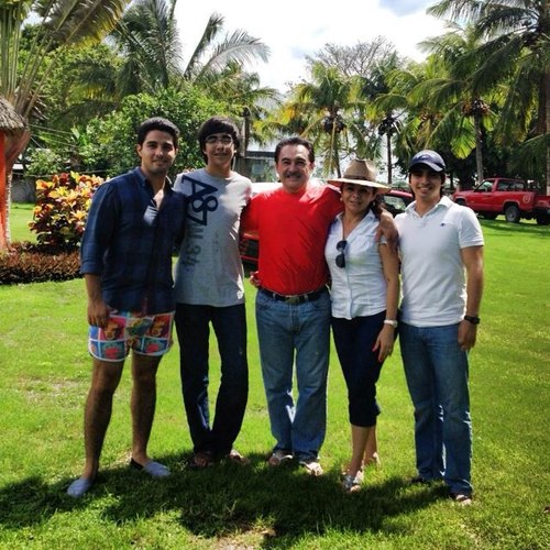 0maraji's profile picture. has lo que te gusta no lo que le guste a los demas