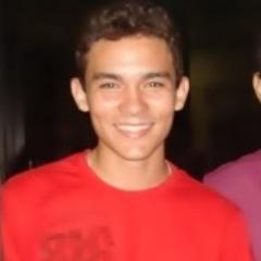 Paraibano, pessoense, estudante do curso de Eng. Mecanica-UFPB, e outras coisas q to com preguica de escrever...