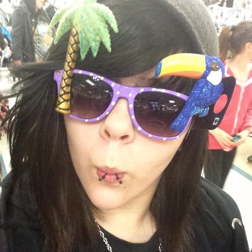 Kitties and cookies and headbanging and moshpits= The key to an epic life.
Andy Biersack, please marry meeeeeeee ;-;