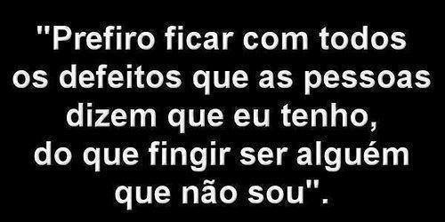Mas vale rir feito maluca do que chora feito otária.