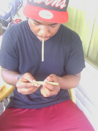 fuckin ur bitch nd blowin dope