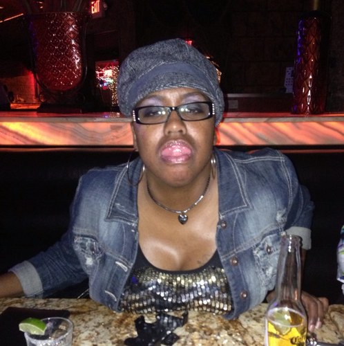 TinaTeresse's profile picture. 